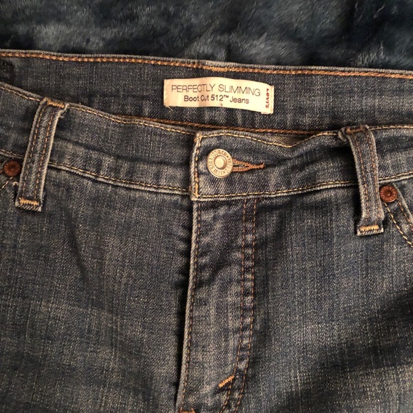 Bootcut Levi’s Jeans - Picture 3 of 5